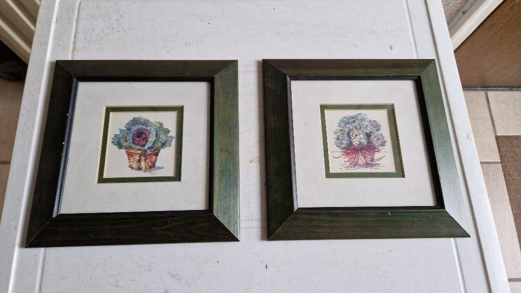 2 brocante schilderijtjes england bloemen, Ophalen of Verzenden