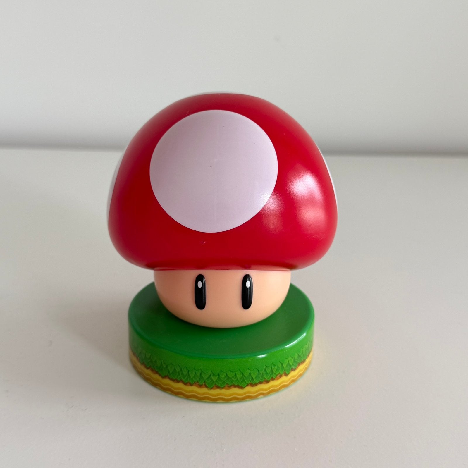 Super Mario Mushroom Icon Light - nachtlampje, Huis en Inrichting, Lampen | Tafellampen, Kunststof, Overige merken, Nachtlamp