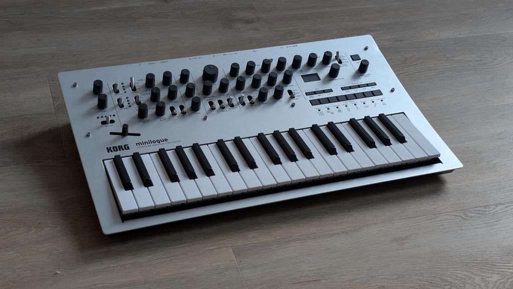 Minilogue KORG, Muziek en Instrumenten, Synthesizers, Ophalen of Verzenden, Zo goed als nieuw, 61 toetsen, Korg