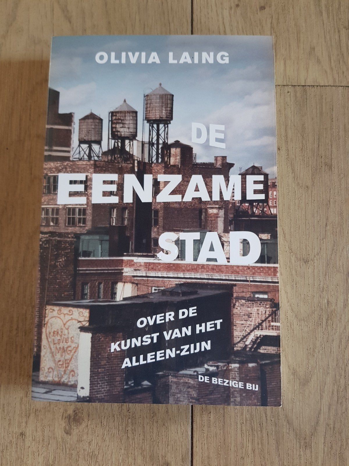 Olivia Laing - De eenzame stad, Boeken, Verzenden, Zo goed als nieuw, Olivia Laing