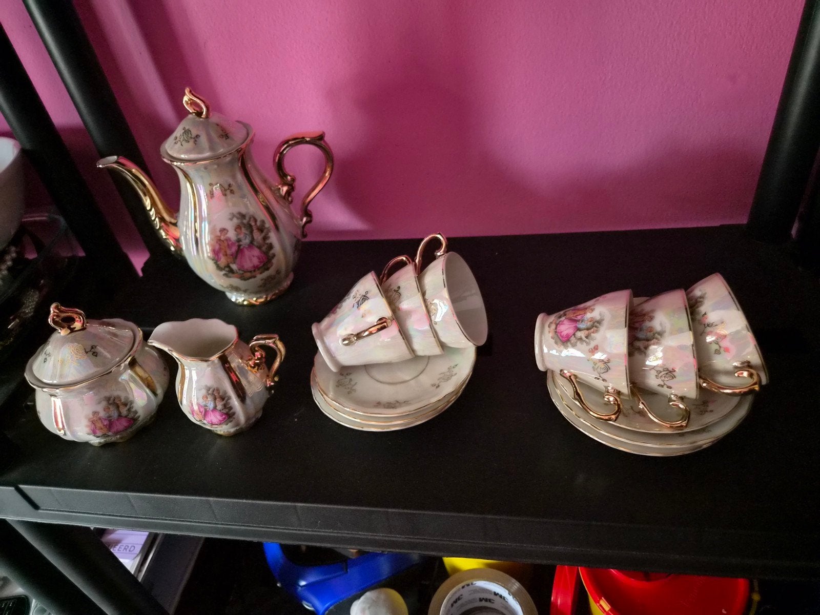 Vintage theeservies met parelmoerglans en gouden accenten, Vintage, Ophalen of Verzenden, Zo goed als nieuw, Porselein