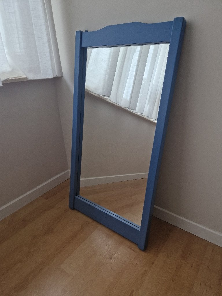 Spiegel aan de wand, wat wordt de plek waar jij mij hangt, Huis en Inrichting, Woonaccessoires | Spiegels, Ophalen, Gebruikt, 100 tot 150 cm