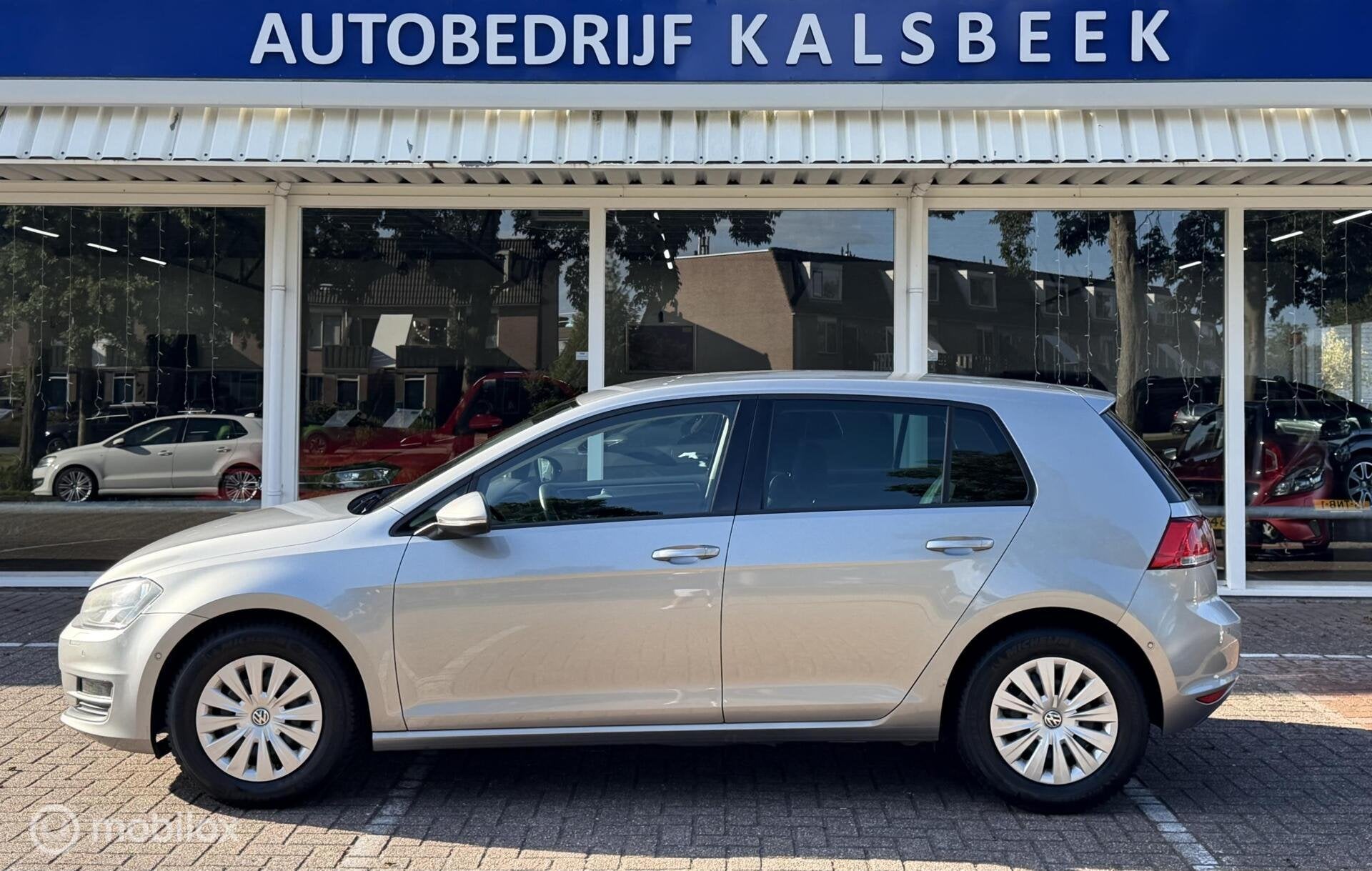 Volkswagen Golf 1.2 TSI Easyline|Stoelverwarming|Parkeerhulp, Voorwielaandrijving, Euro 5, 86 pk, Gebruikt