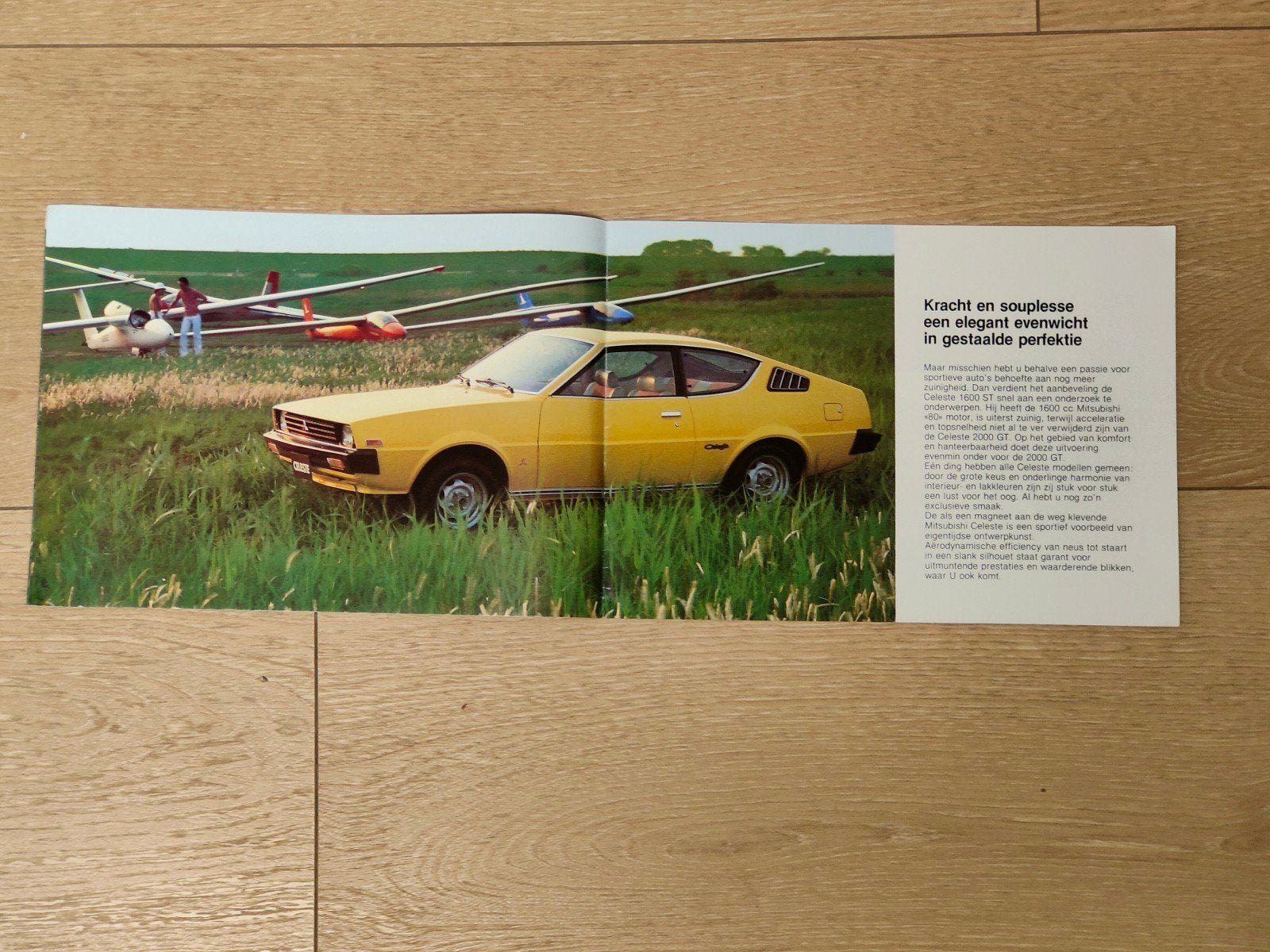 Autofolder Mitsubishi Celeste, Ophalen of Verzenden, Zo goed als nieuw, Mitsubishi