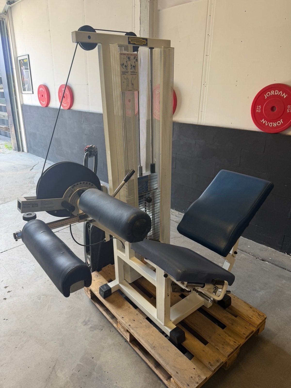 Technogym sitting leg curl rom 110 kg, Ophalen, ., Overige typen, Benen