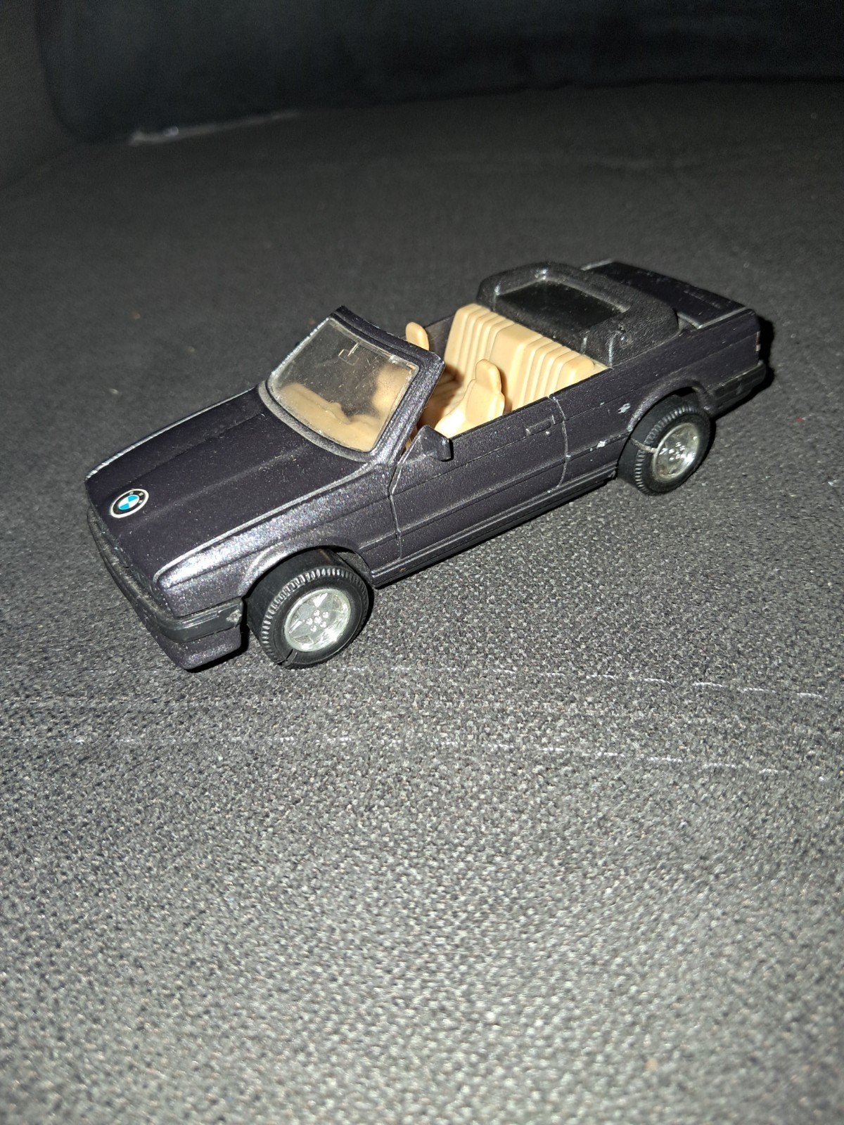 Vintage BMW 325i Cabriolet (E30) modelauto – Zwart (met pull, Ophalen of Verzenden, Gebruikt, Auto