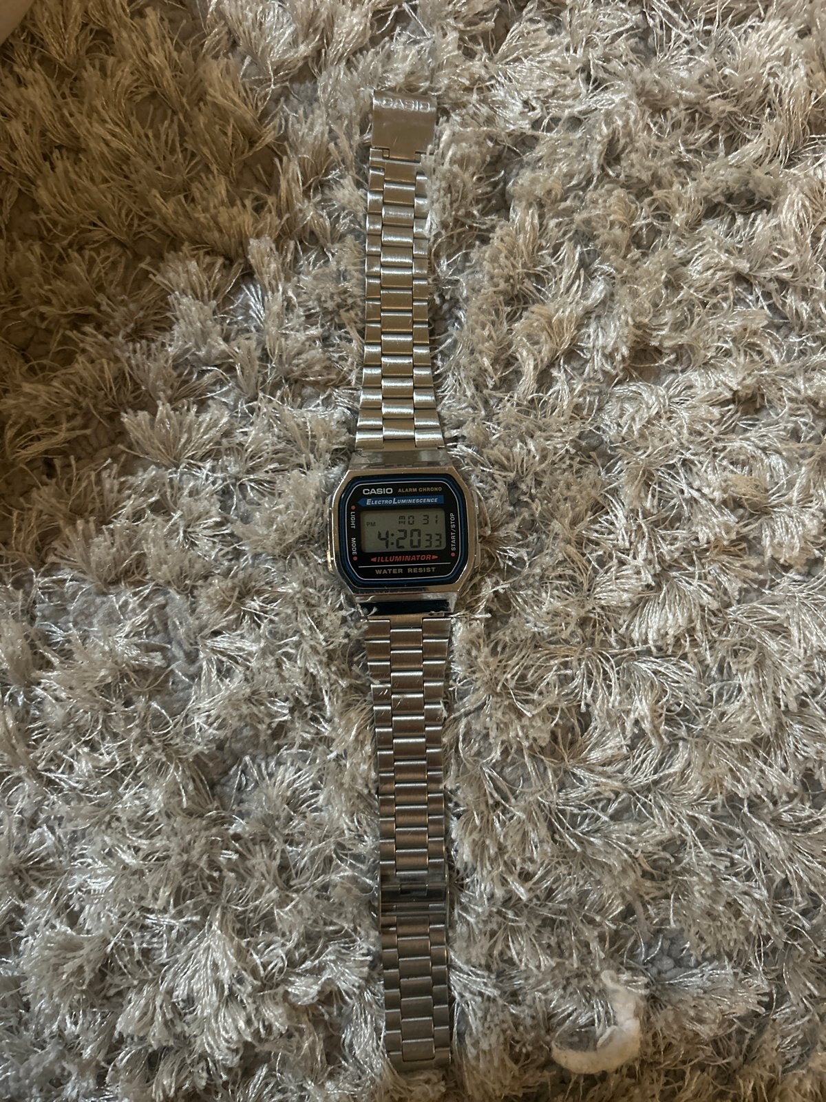Casio A168 Horloge - Klassiek Digitaal Polshorloge, Sieraden, Tassen en Uiterlijk, Horloges | Heren, Casio, Gebruikt, Staal, Polshorloge
