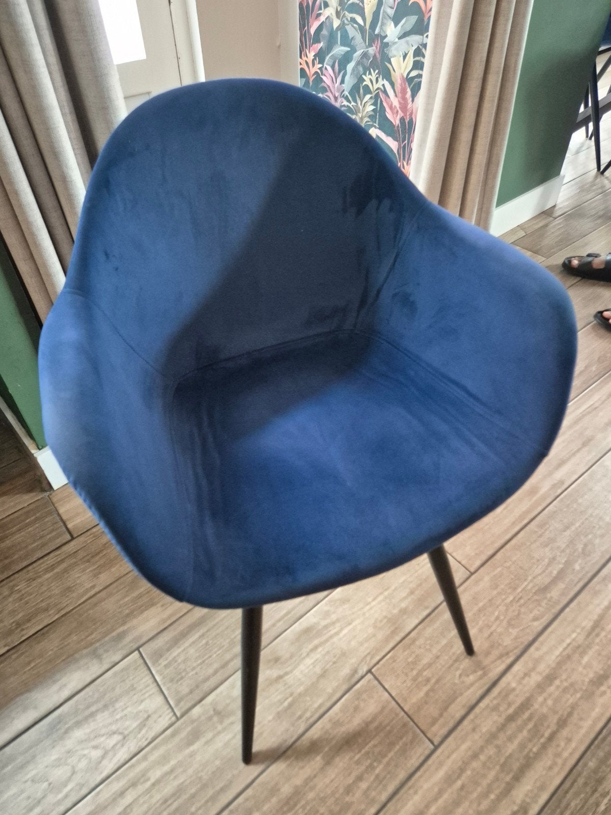 Blauwe velvet eetkamerstoele/ kuipstoelen modern & comfortab, Huis en Inrichting, Ophalen, Twee, Blauw, Zo goed als nieuw