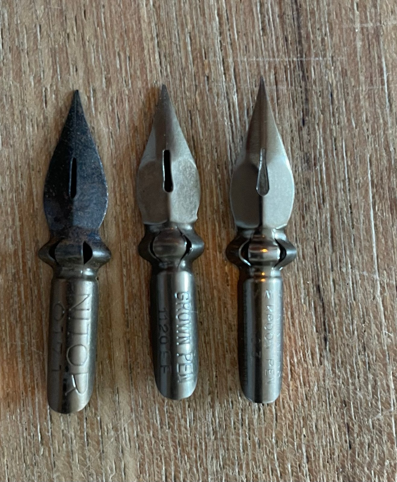 3x Vintage kroontjespennen, Antiek en Kunst, Antiek | Kantoor en Zakelijk, Ophalen of Verzenden