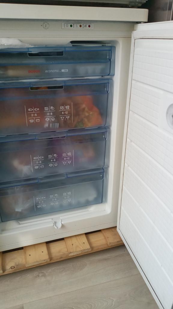 Bosch Tafelmodel Vrieskast - Gebruikt, Witgoed en Apparatuur, Vriezers en Diepvrieskisten, Gebruikt, Minder dan 85 cm, Minder dan 60 cm