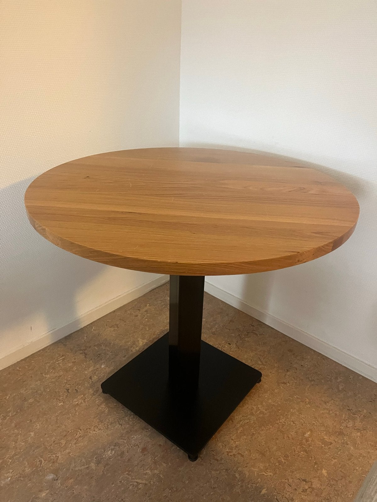 Ronde eikenhouten tafel 80 cm, Huis en Inrichting, Ophalen, Gebruikt, Tot twee personen, 50 tot 100 cm