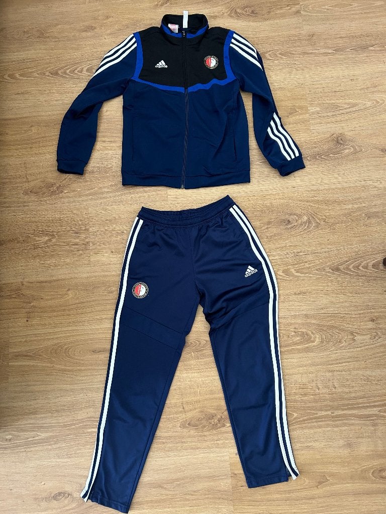 Feyenoord trainingspak maat 152, Adidas, Gebruikt, Jongen of Meisje, Sport- of Zwemkleding