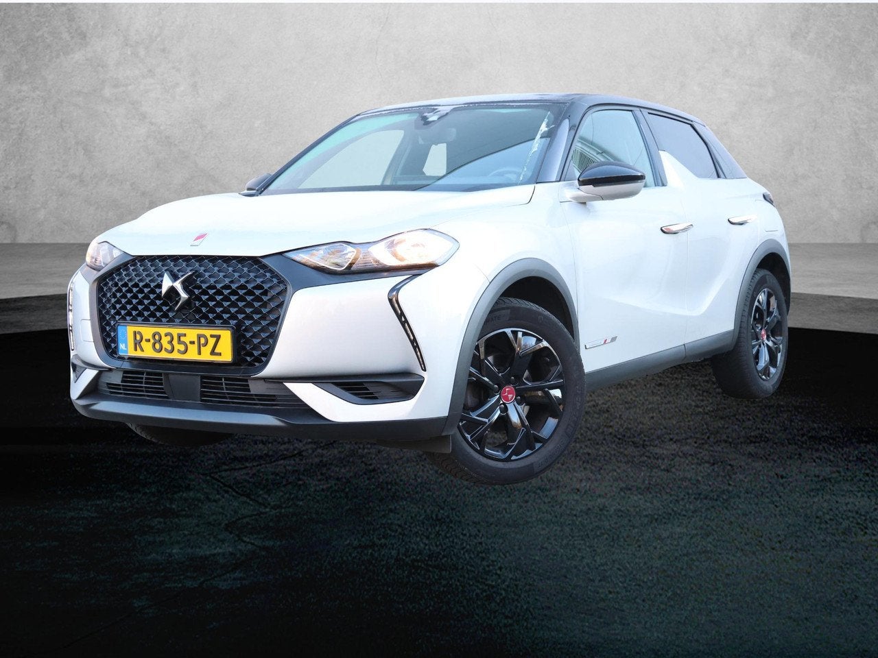 DS DS 3 Crossback 1.2 130pk Automaat Performance Line | Navi, Auto's, DS, Automaat, Gebruikt, 1199 cc, Alcantara