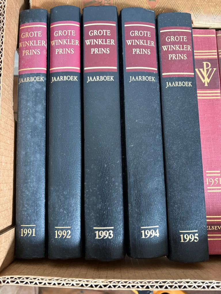 Winkler Prins Jaarboeken 1991-1995 - Complete Serie, Boeken, Encyclopedieën, Ophalen of Verzenden, Gelezen, Algemeen, Complete serie