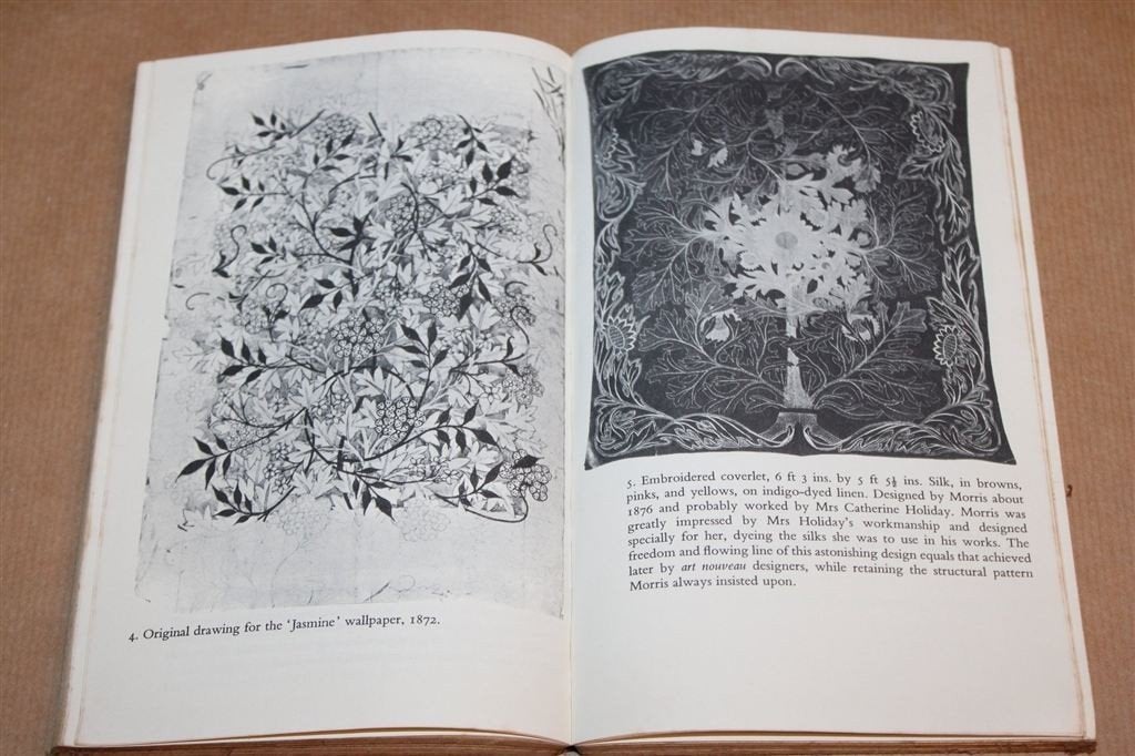William Morris — Selected Writings and Designs, Pelican 1962, Ophalen of Verzenden, Gelezen