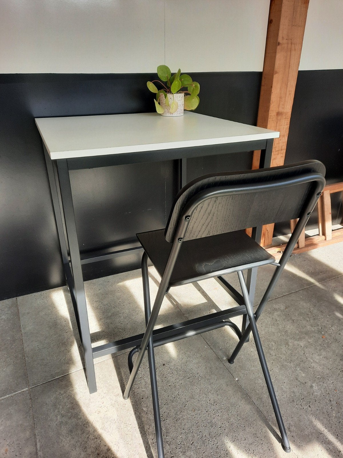 bureau met barkruk Ikea, Ophalen, Zwart, 80 cm, Zo goed als nieuw