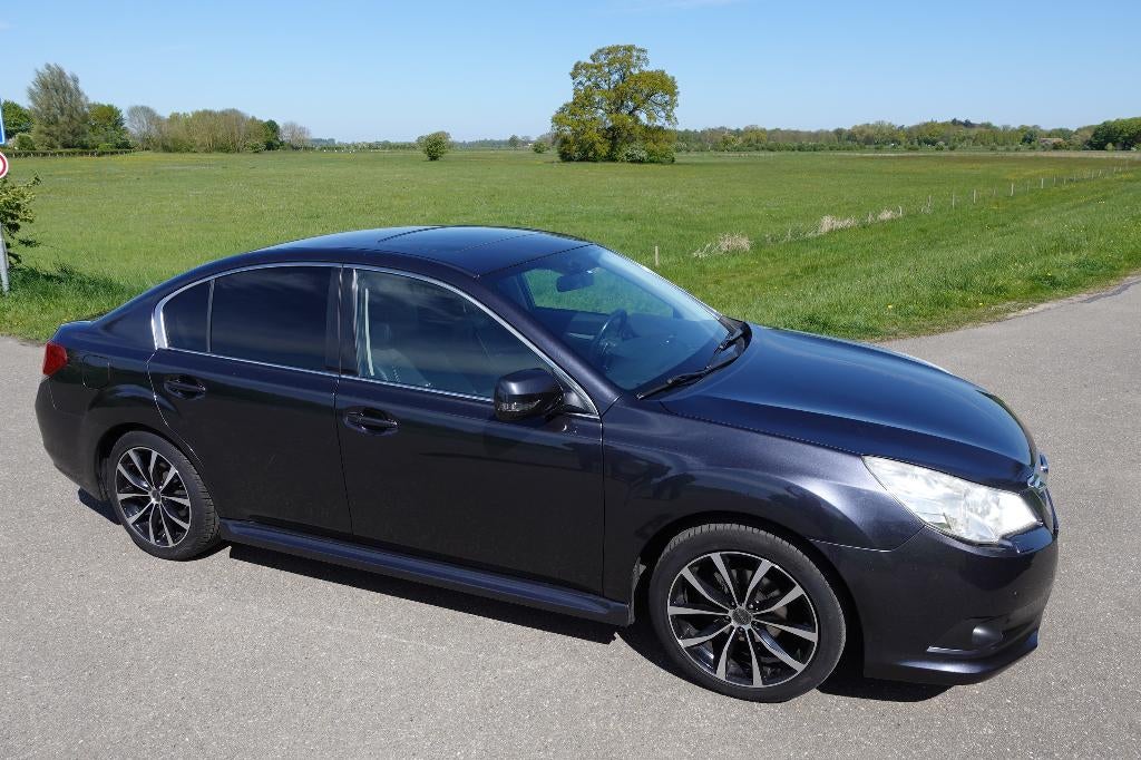 Fijne youngtimer,LPG,Subaru Legacy 2.0 AWD TW CVT 2010 Grijs, Auto's, Euro 5, Zwart, 4 cilinders, Legacy