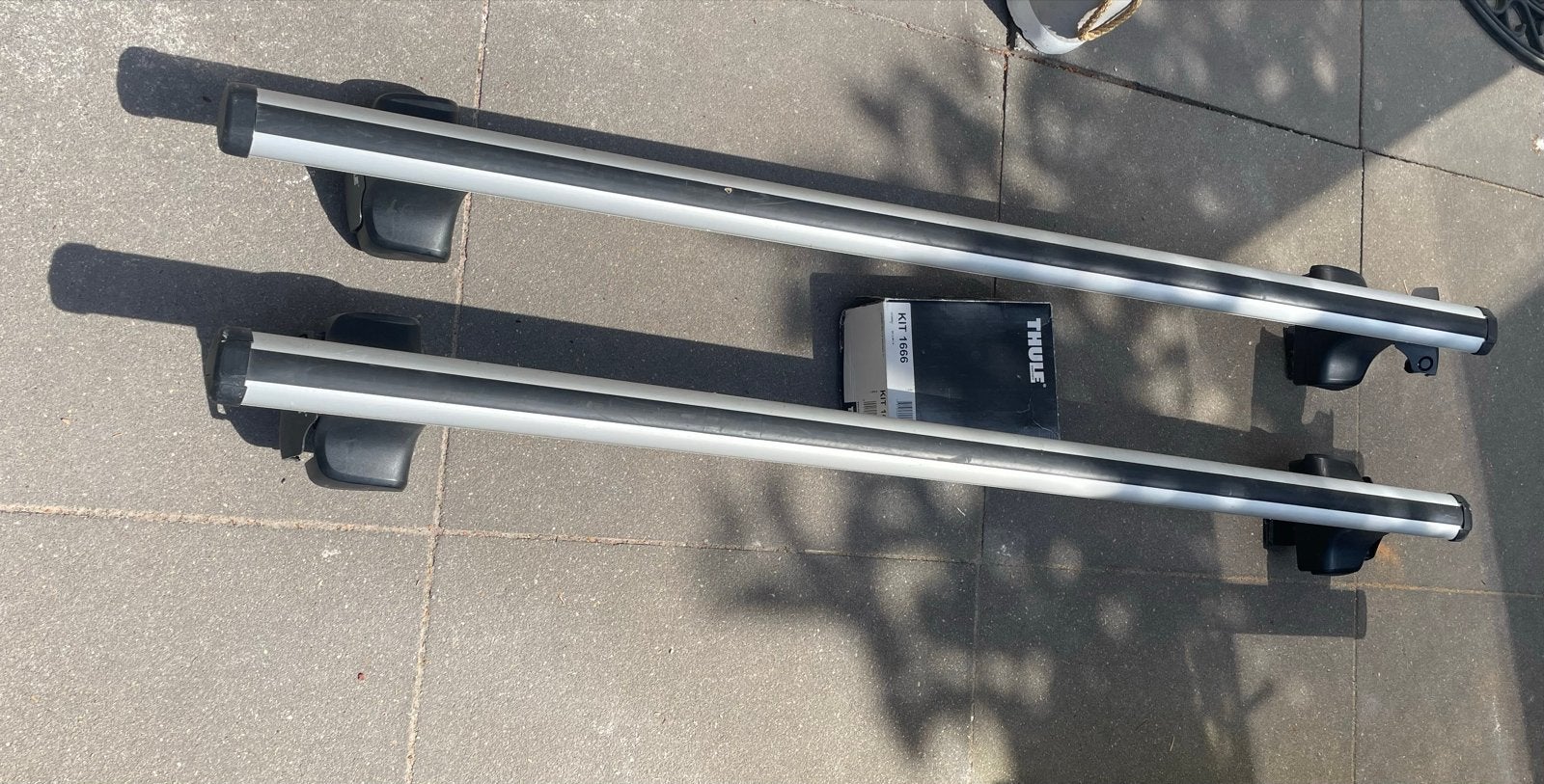 Thule Dakdragers 135 cm AeroBar/WingBar met Rapid System 753, Ophalen, Gebruikt