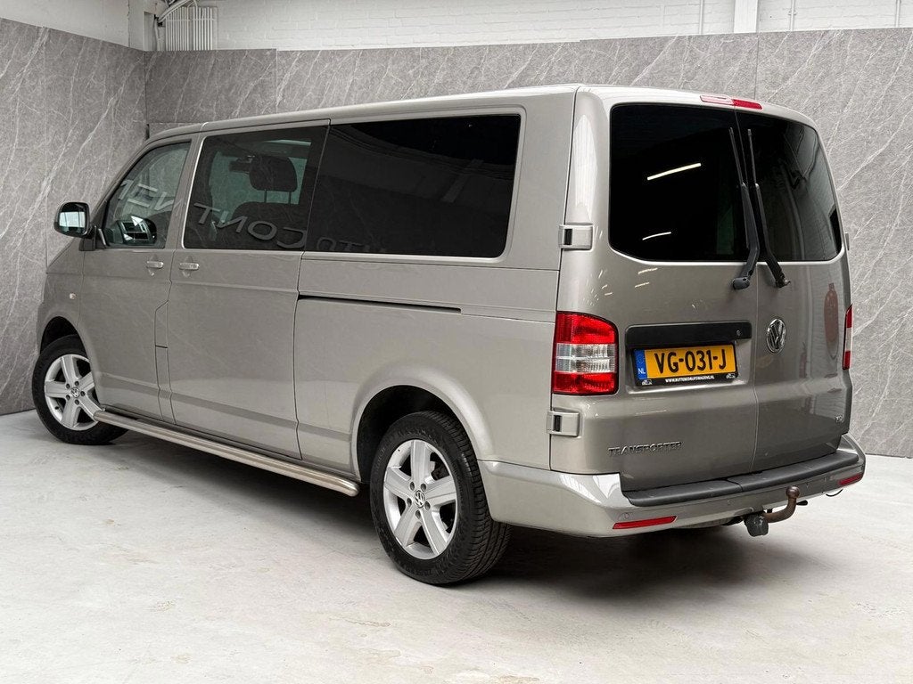 Volkswagen Transporter 2.0 TDI L2H1 Dubbel Cabine / AUT / NA, Euro 5, Gebruikt, Zwart, 4 cilinders