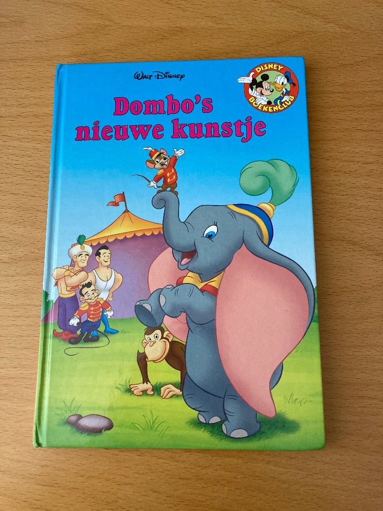 Dombo's Nieuwe Kunstje - Leesboek Disney BOEKENCLUB, Boeken, Ophalen of Verzenden, Zo goed als nieuw, Walt Disney, Fictie algemeen