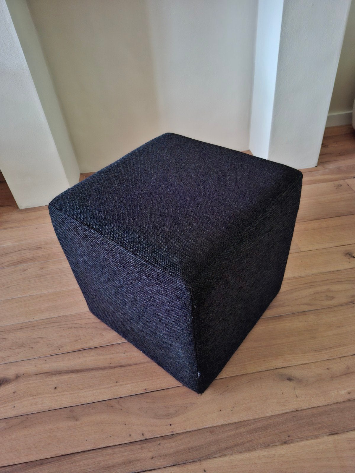 Hocker / Poef 45x45x45cm - Donkergrijs Stof, Ophalen, Minder dan 50 cm, Gebruikt, Vierkant