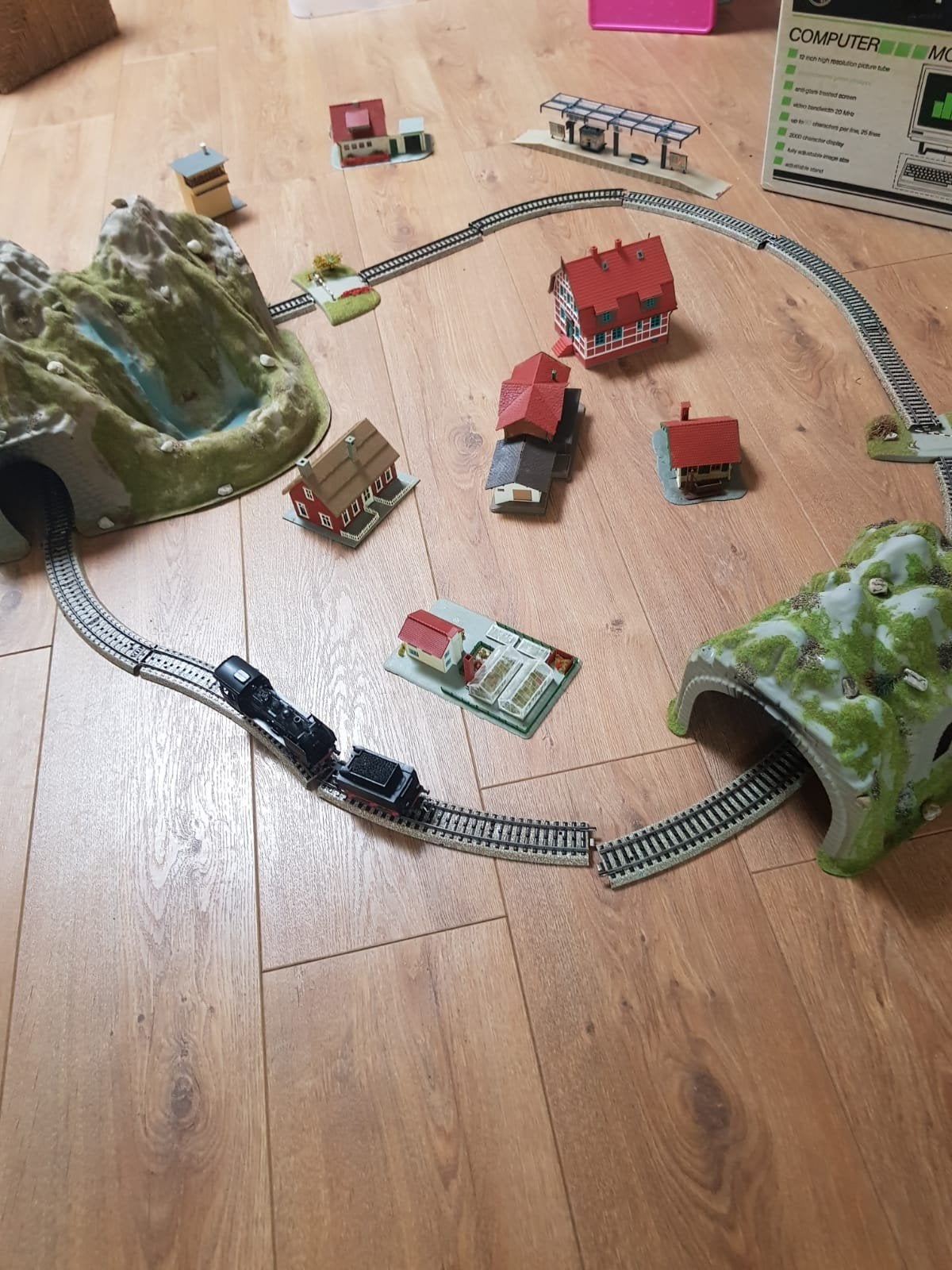 Märklin Treinset met Rails, Locomotief, Wagons en Gebouwen, Ophalen, Wisselstroom, Analoog, Märklin