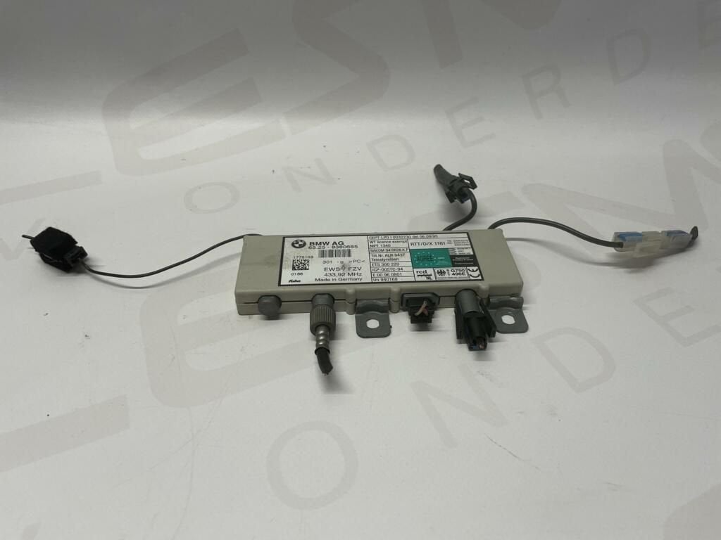 Antenne versterker BMW 5-serie E39 65258380685, Auto diversen, Autoradio's, Ophalen of Verzenden