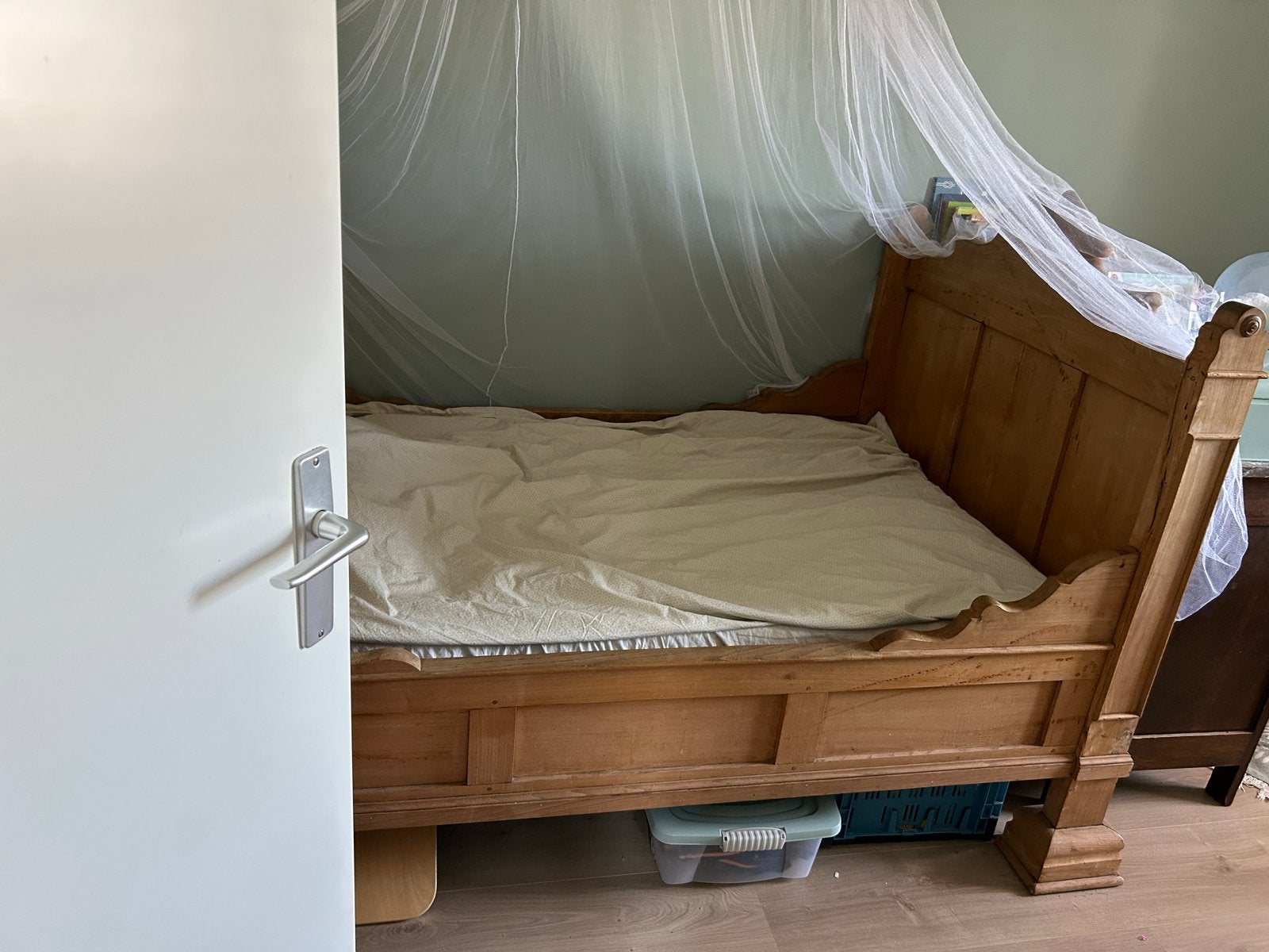 Mooi ridder/prinsessenbed (massief hout) Antiek, Ophalen