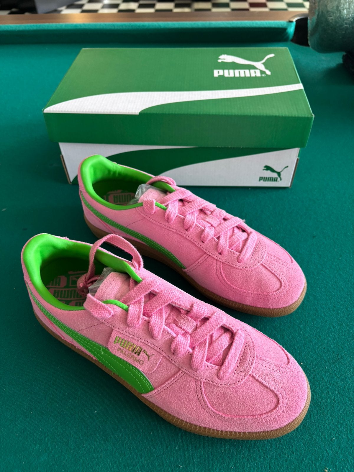Puma Palermo special JR, maat 38, Nieuw! roze/groen, Nieuw, Ophalen of Verzenden, Sneakers of Gympen, Roze