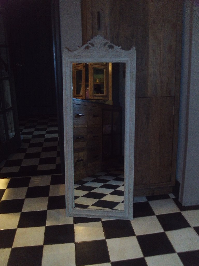 Grijze houten spiegel/halspiegel met antieke look, Ophalen, Gebruikt, 100 tot 150 cm, Rechthoekig