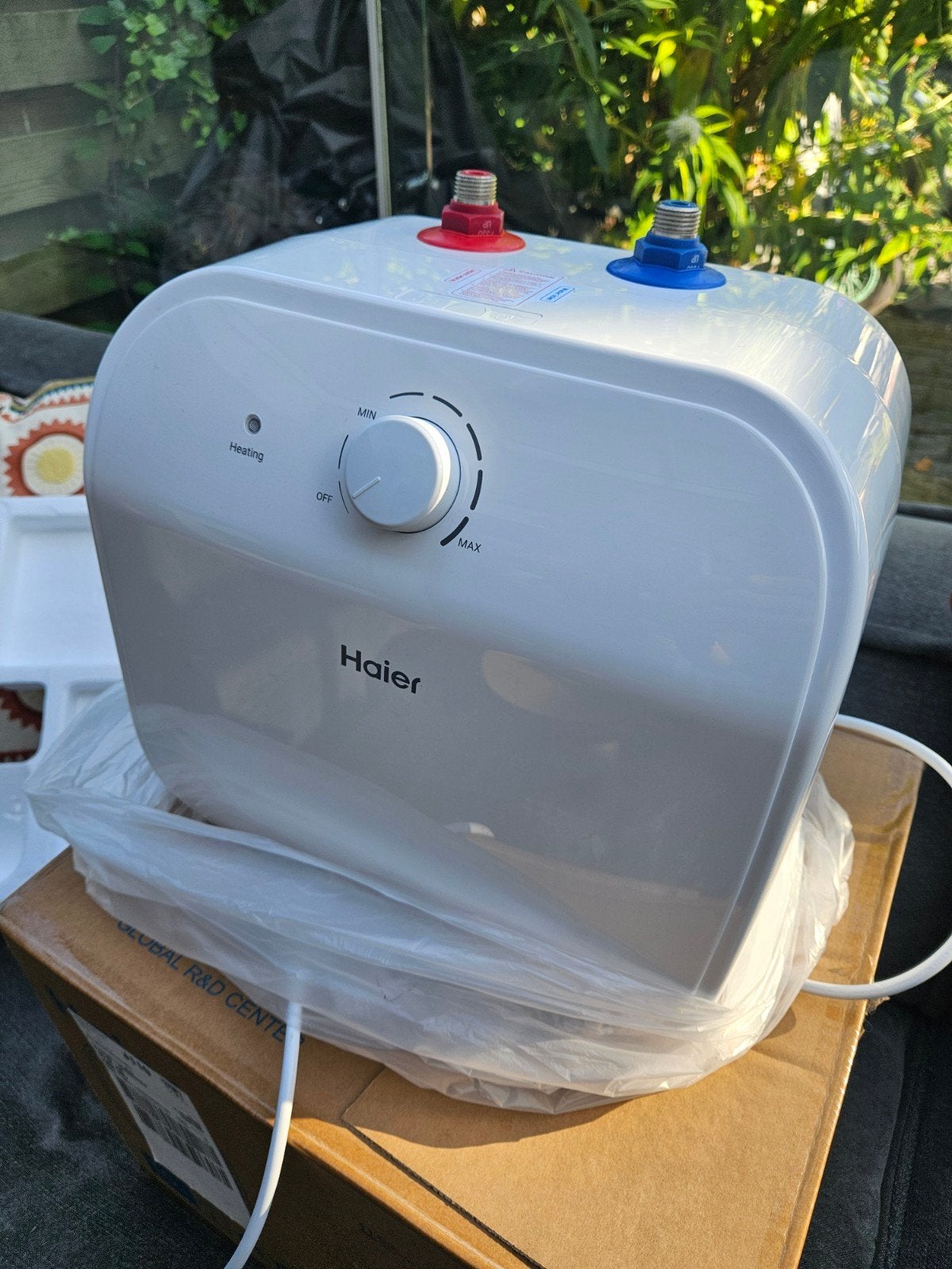 Zo goed als nieuwe Haier 10L warmwater boiler, Ophalen, Zo goed als nieuw