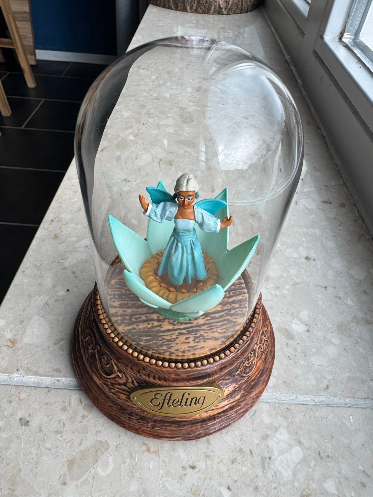 Efteling souvenier waterlelie, Ophalen, Gebruikt, Beeldje of Poppetje
