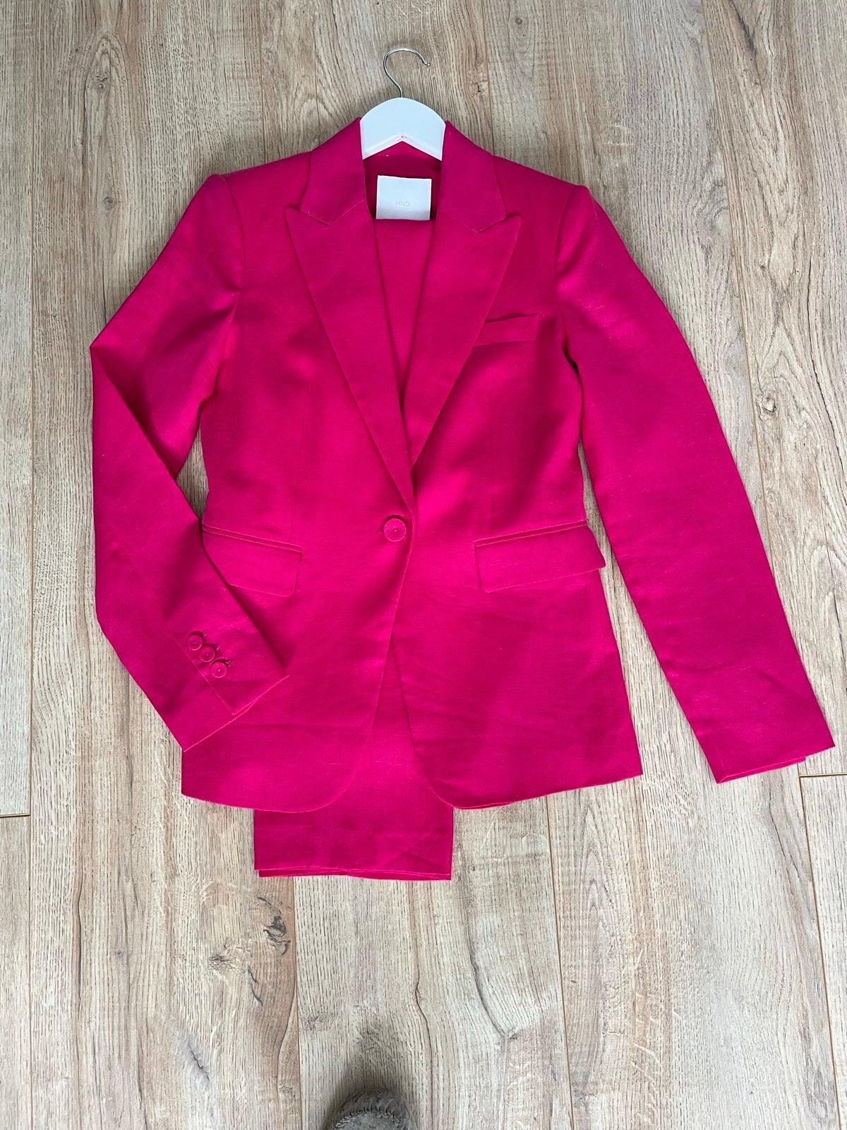 MNG Fuchsia Linnen Blazer en Broek Set - NIEUW; maat 34, Kostuum of Pak, Nieuw, Ophalen of Verzenden, Roze