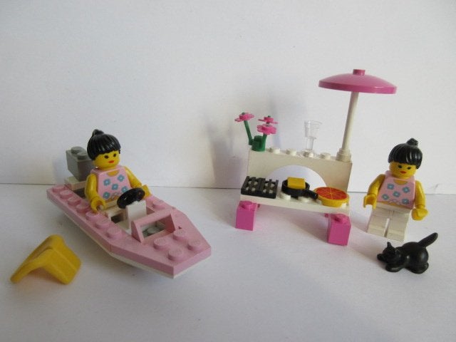 1761 en 2870 Paradisa boot en barbeque, Ophalen of Verzenden, Zo goed als nieuw, Complete set, Lego