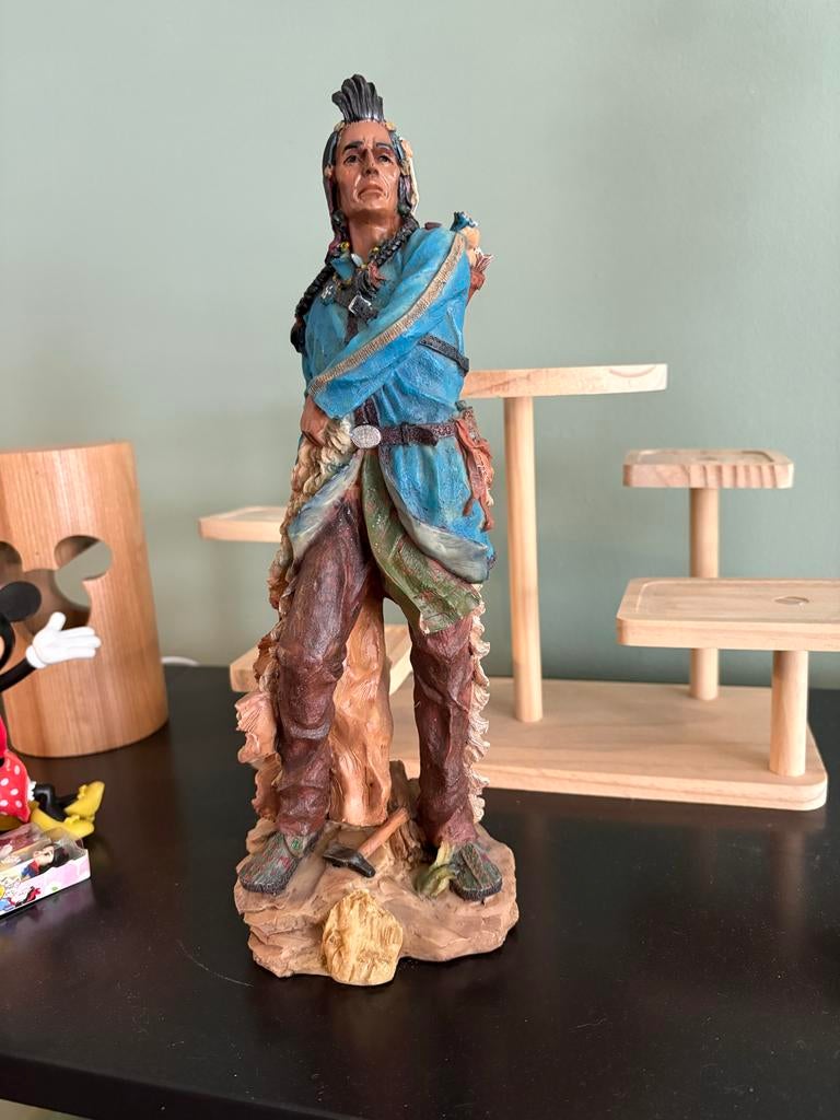 Indianen beeldje - gedetailleerd en kleurrijk, Ophalen of Verzenden, Handgemaakt, 20 - 50 cm, Beeld