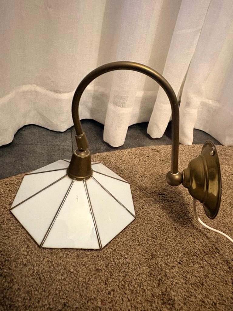 vintage Art Deco wandlamp met een messing armatuur, Ophalen of Verzenden