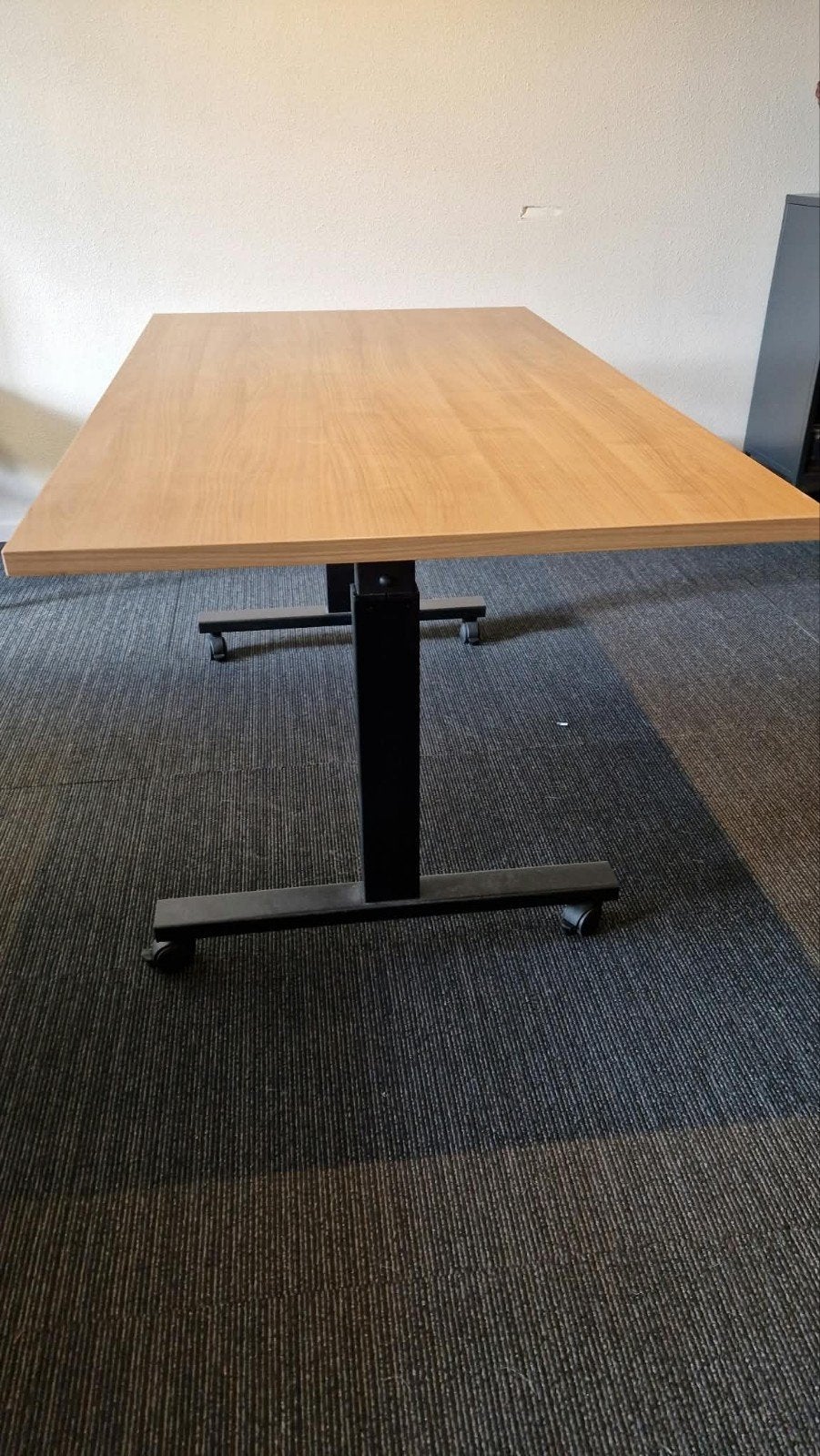 Inklapbare tafel met wieltjes, Huis en Inrichting, Ophalen