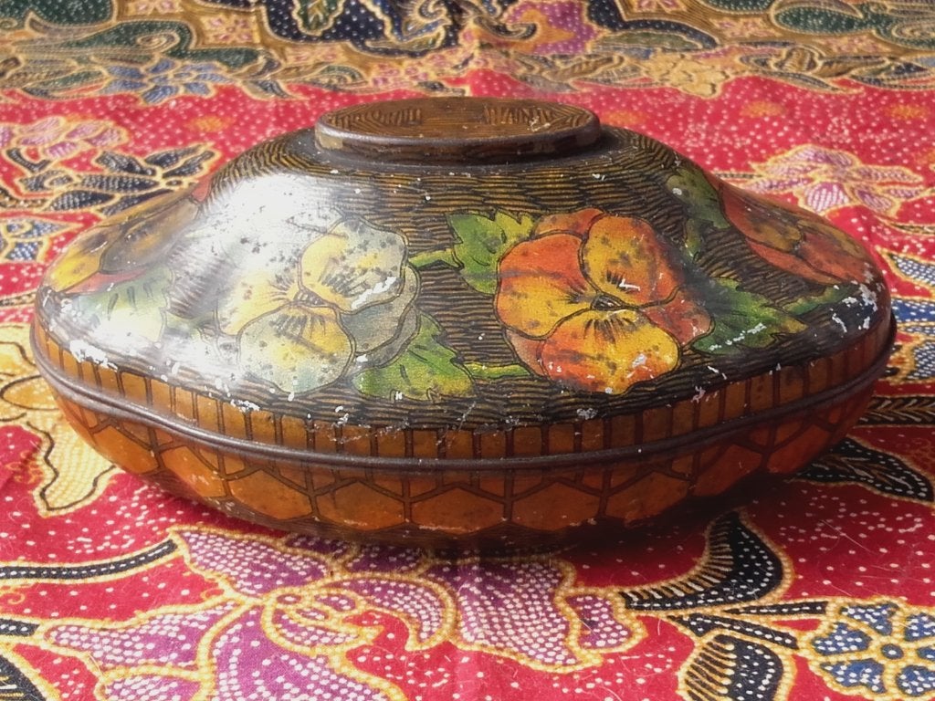 Oud snoepblik uit Engeland van Rown Tree York 17,2 cm. 1930., Ophalen of Verzenden