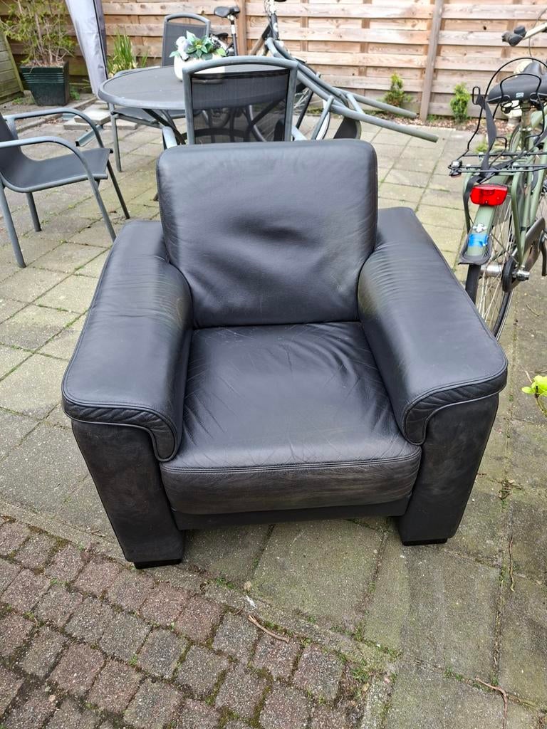 Zwarte fauteuil, Ophalen, Gebruikt, 75 tot 100 cm, 50 tot 75 cm