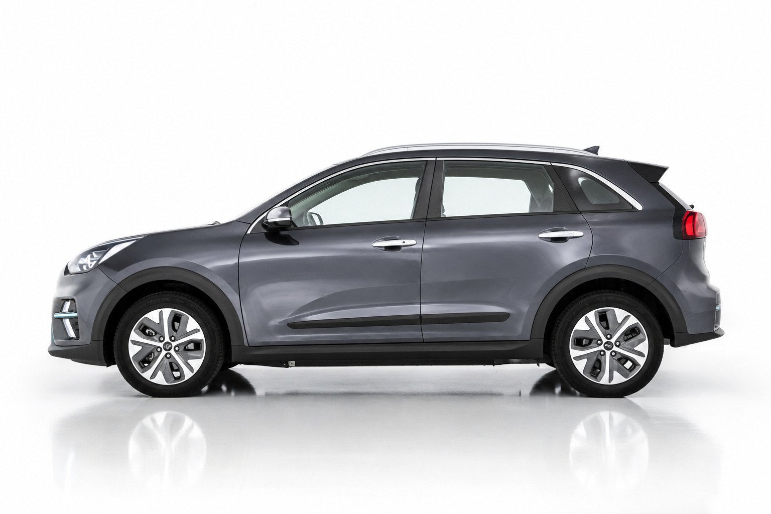 Kia E-Niro DynamicPlusLine 64 kWh SOH 100% | APPLE CARPLAY |, Auto's, Kia, Dealer onderhouden, Gebruikt, Zwart, 1712 kg