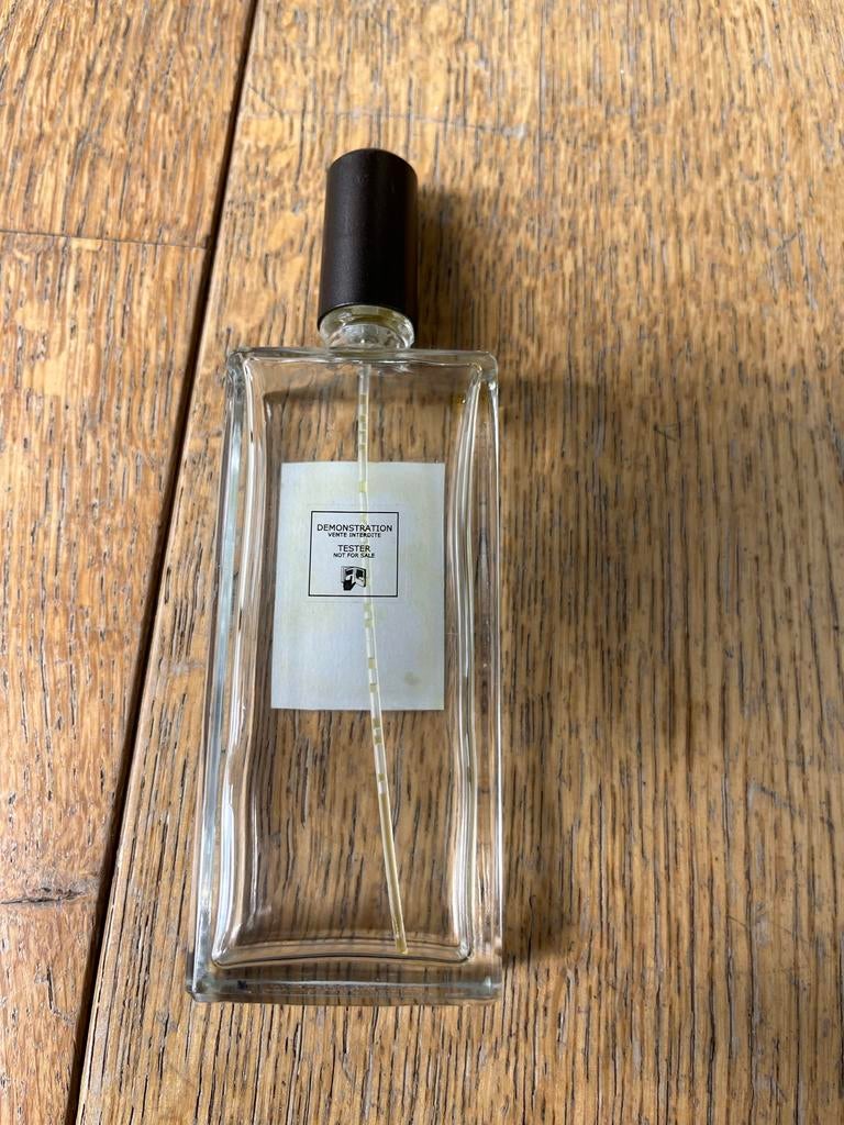 Lege parfumfles 50ml Serge Lutens Sa majesté la rose, Ophalen of Verzenden, Gebruikt