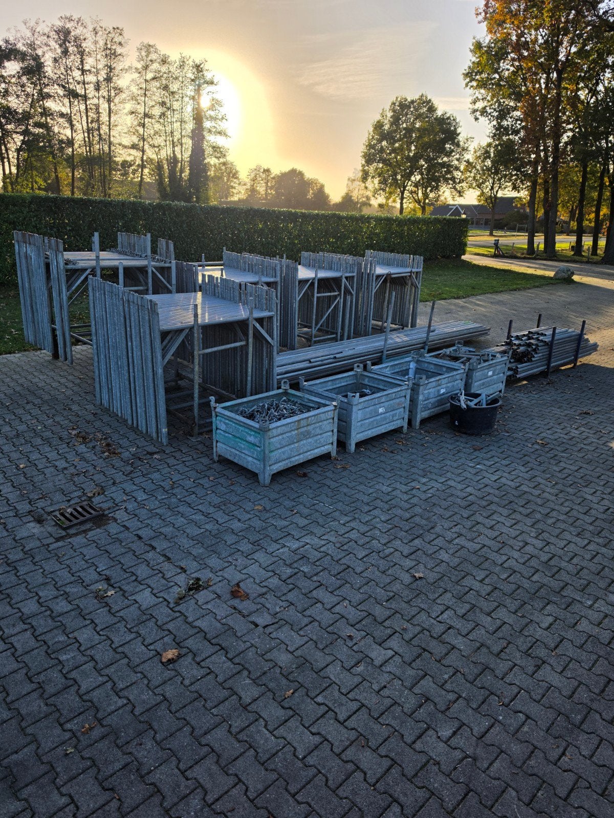 Grote Gevelsteiger Te Koop H-jukken buizen klemmen consoles, Doe-het-zelf en Verbouw, Ophalen of Verzenden, Gebruikt, Gevelsteiger