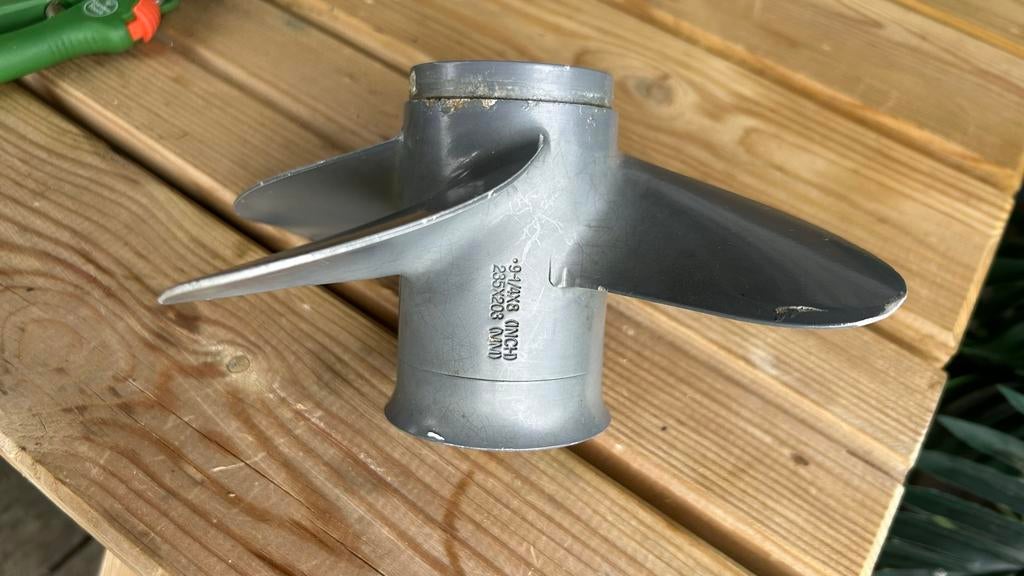 Honda buitenboordmotor schroef 9 1/4 x 8 – 8-20 pk, Watersport en Boten, Bootonderdelen, Ophalen of Verzenden, Gebruikt, Motor en Techniek
