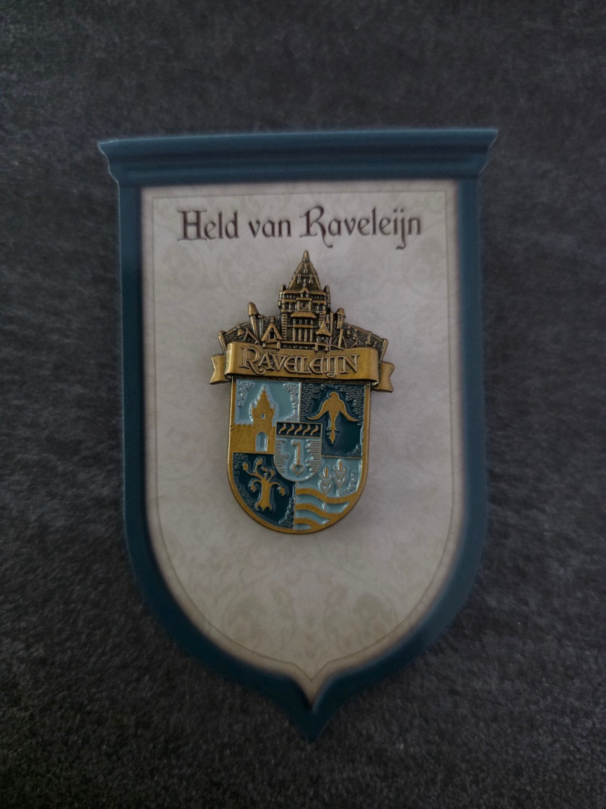 efteling pin held van raveleijn, Ophalen, Nieuw, Button of Speldje