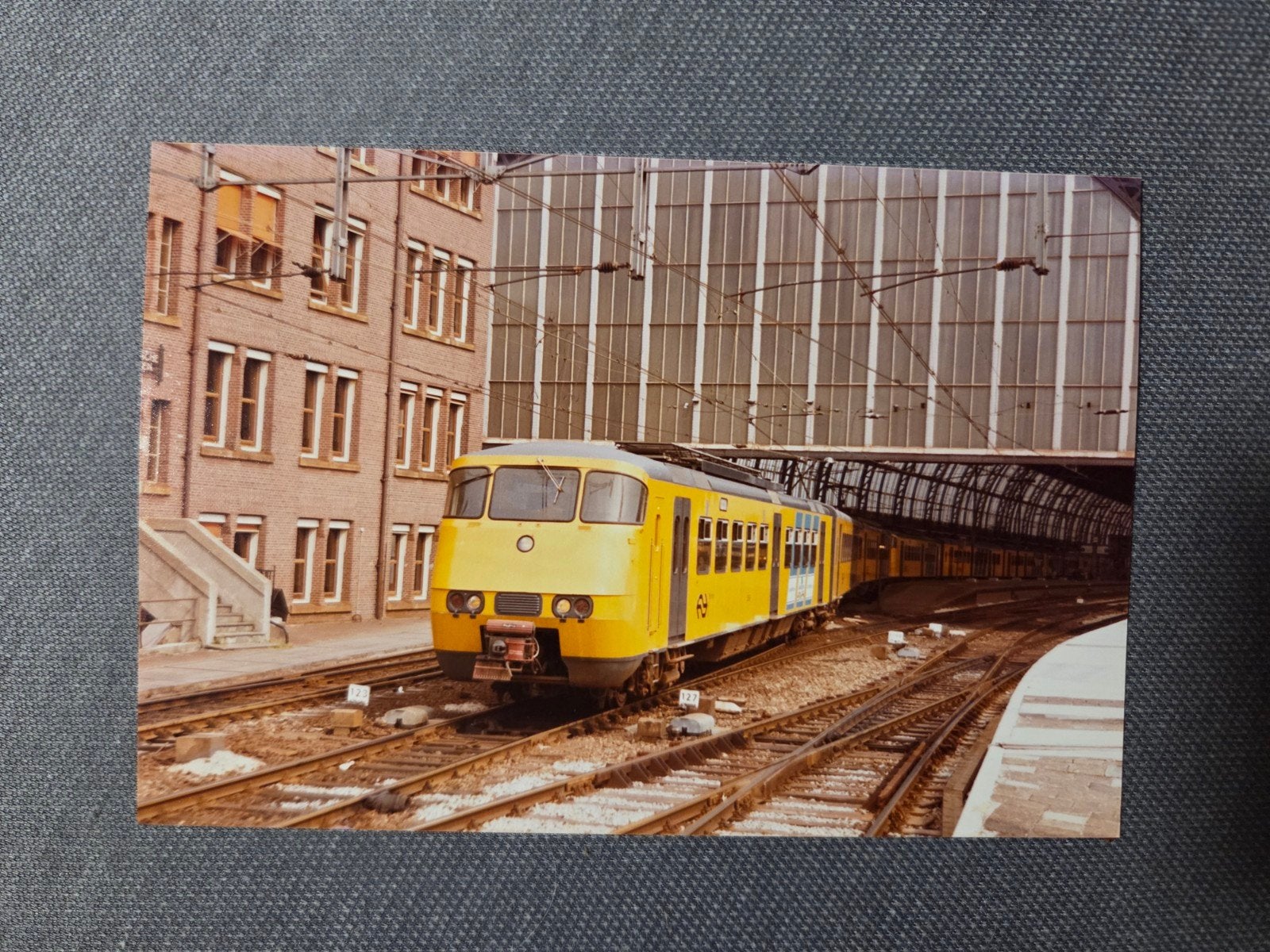 Loco Foto NS Trein Amsterdam Centraal 1983, Ophalen of Verzenden