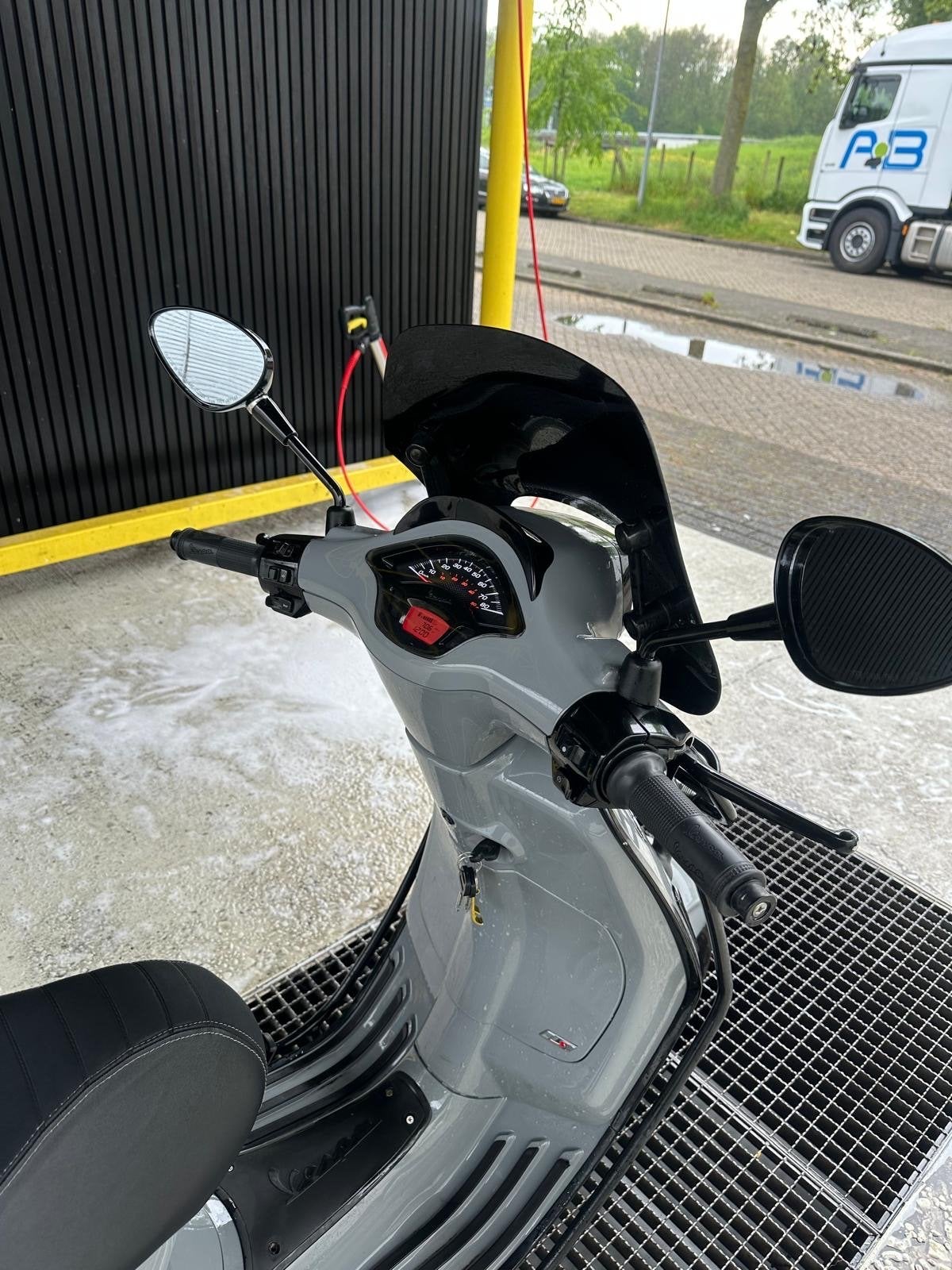 Vespa Sprint - Gebruikt met gebruikerssporen, Ophalen, Gebruikt, Overige modellen, Maximaal 45 km/u