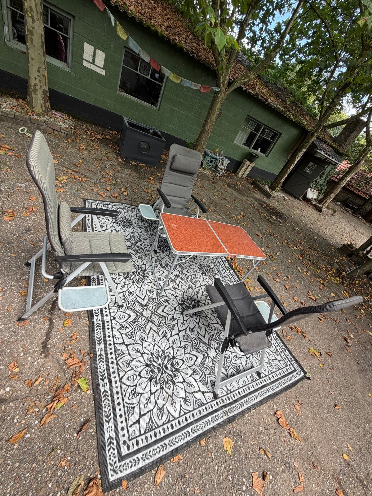 Complete Kampeer Set: 3 Stoelen, Tafel en Buitenkleed, Ophalen of Verzenden, Gebruikt