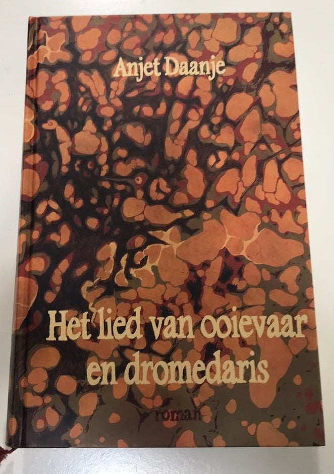Anjet Daanje - Het lied van ooievaar en dromedaris, Ophalen of Verzenden, Zo goed als nieuw, Anjet Daanje