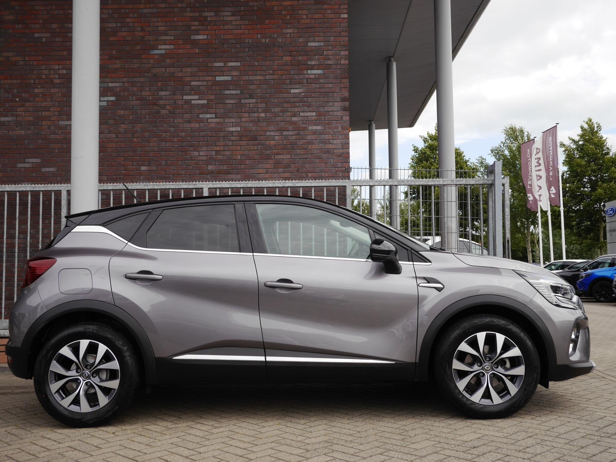 Renault Captur 1.0 TCe 90 Intens | Trekhaak | Navigatie | Ke, Voorwielaandrijving, Gebruikt, Leder en Stof, Origineel Nederlands