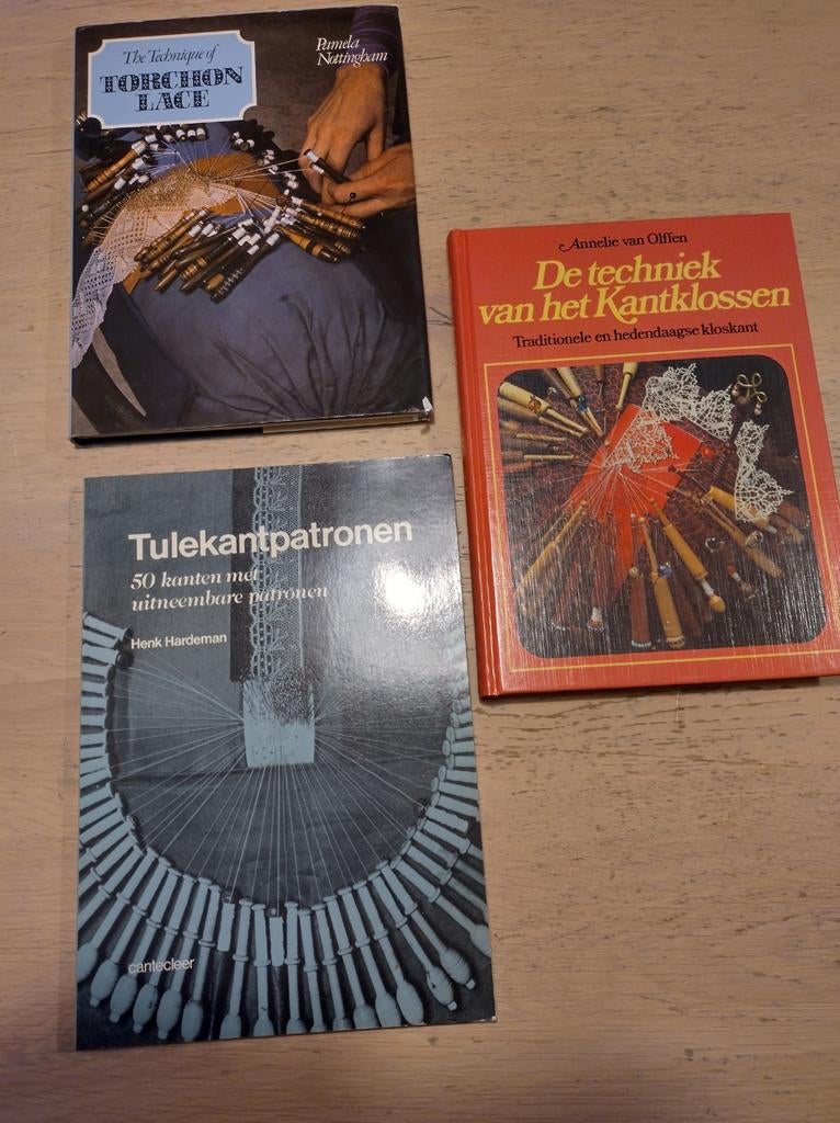 Kantklos boeken 3 stuks ook losse verkoop mogelijk, Boeken, Ophalen of Verzenden